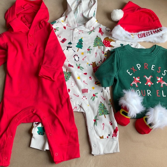 Old Navy Other - Baby clothes bundle- Christmas outfit